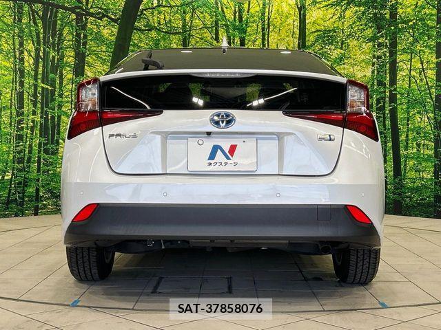 Toyota PRIUS 2020-08 6911233-14