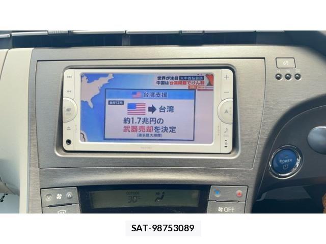 Toyota PRIUS 2012-07 6911442-16