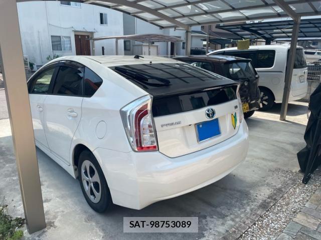 Toyota PRIUS 2012-07 6911442-4