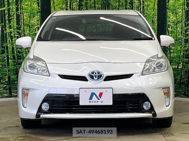 Toyota PRIUS 2013-10 6911333-13
