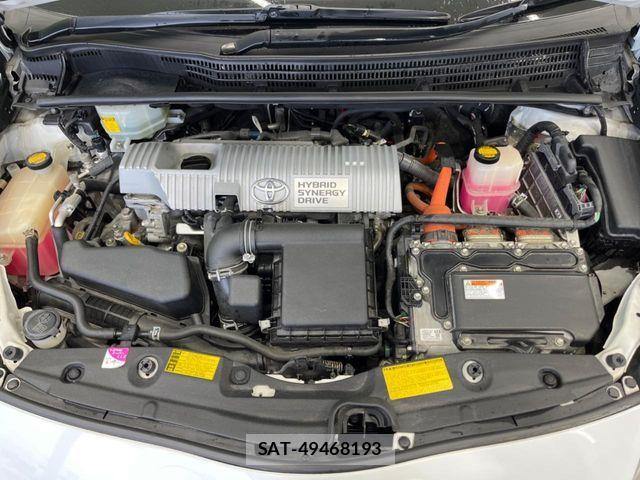 Toyota PRIUS 2013-10 6911333-17