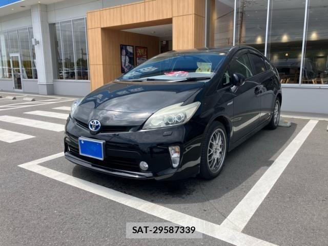Toyota PRIUS 2013-12 6911448-1