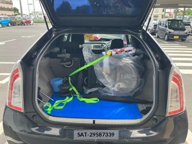 Toyota PRIUS 2013-12 6911448-20