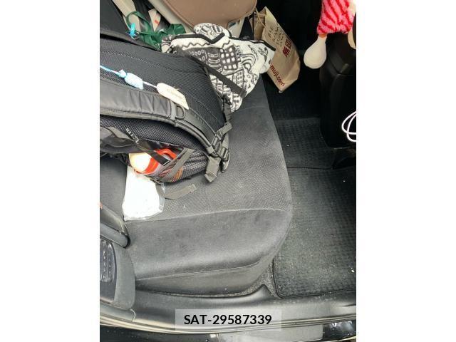 Toyota PRIUS 2013-12 6911448-21