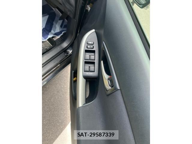 Toyota PRIUS 2013-12 6911448-8