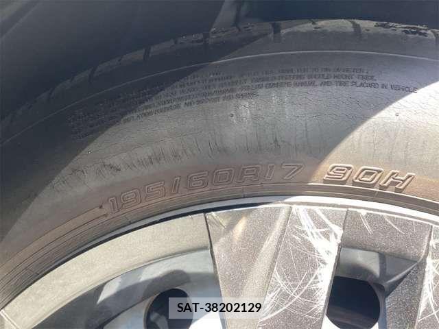 Toyota PRIUS 2023-05 6911231-11