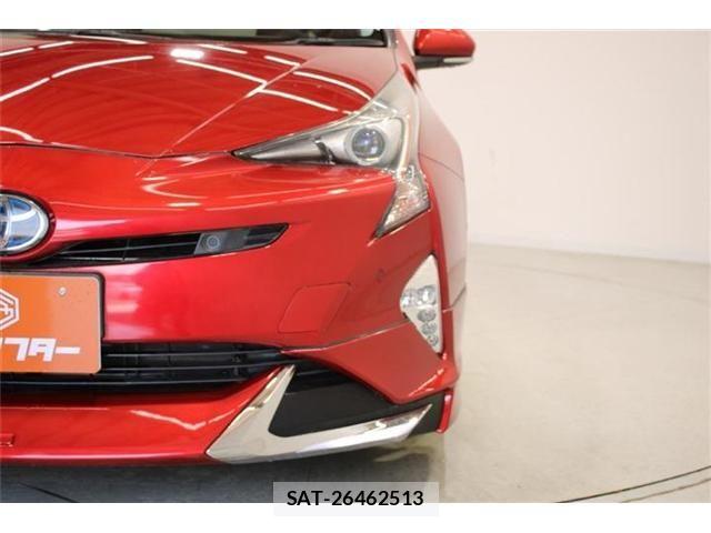 Toyota PRIUS 2018-06 6911279-13