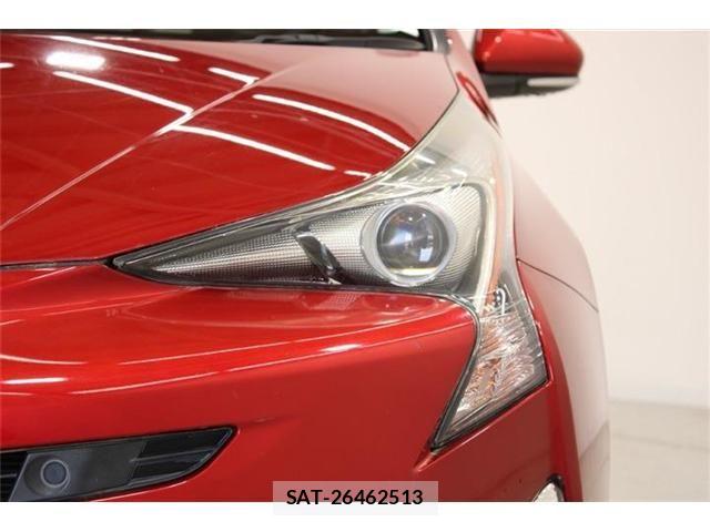 Toyota PRIUS 2018-06 6911279-14