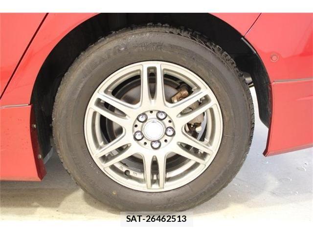 Toyota PRIUS 2018-06 6911279-23