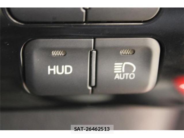 Toyota PRIUS 2018-06 6911279-3