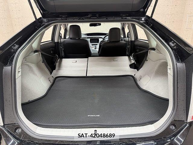 Toyota PRIUS 2015-09 6911310-9
