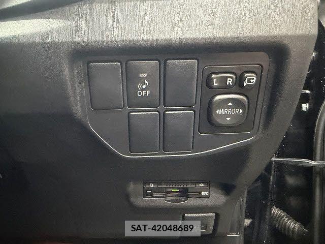 Toyota PRIUS 2015-09 6911310-14