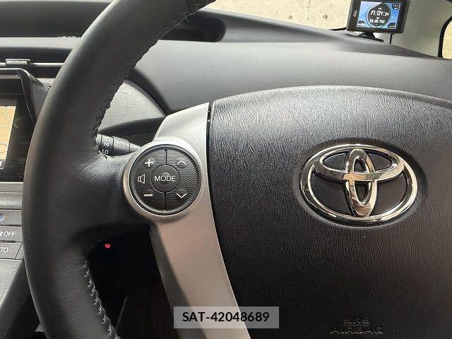 Toyota PRIUS 2015-09 6911310-15