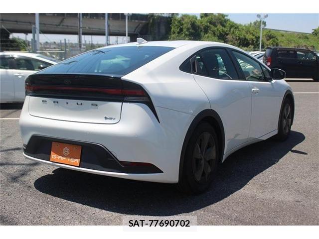 Toyota PRIUS 2023-03 6911226-9