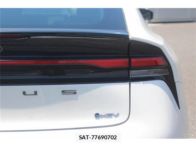 Toyota PRIUS 2023-03 6911226-16