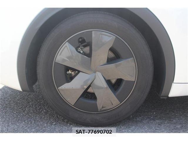 Toyota PRIUS 2023-03 6911226-21