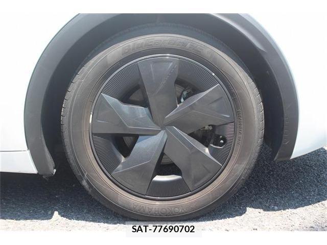 Toyota PRIUS 2023-03 6911226-22