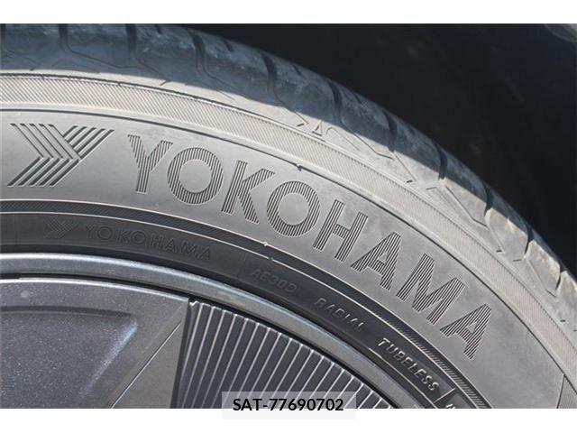 Toyota PRIUS 2023-03 6911226-25