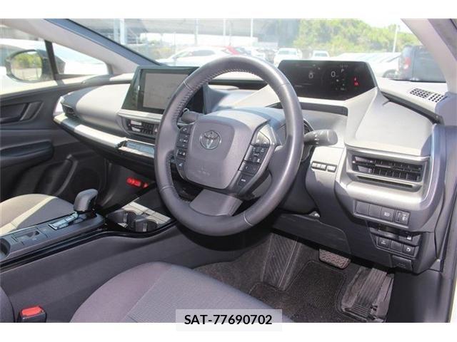 Toyota PRIUS 2023-03 6911226-26