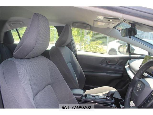 Toyota PRIUS 2023-03 6911226-27