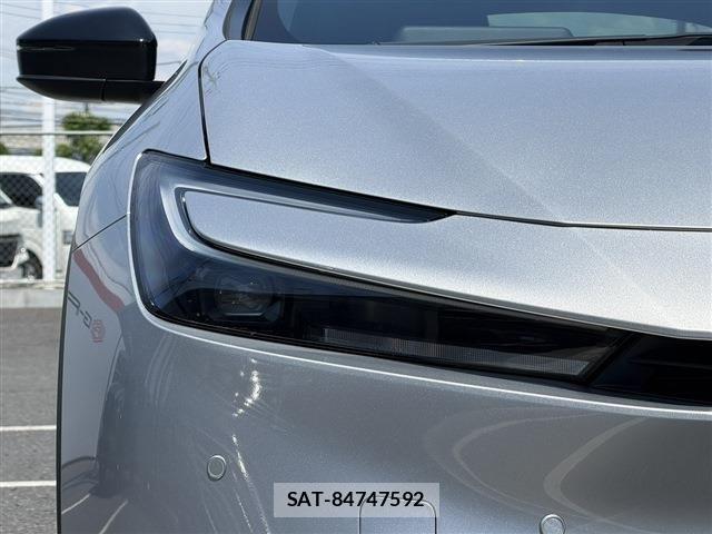 Toyota PRIUS 2023-03 6911227-11