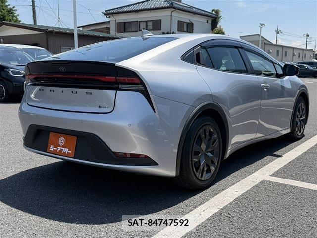 Toyota PRIUS 2023-03 6911227-21