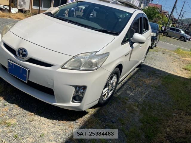 Toyota PRIUS 2011-06 6911476-0