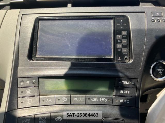 Toyota PRIUS 2011-06 6911476-18