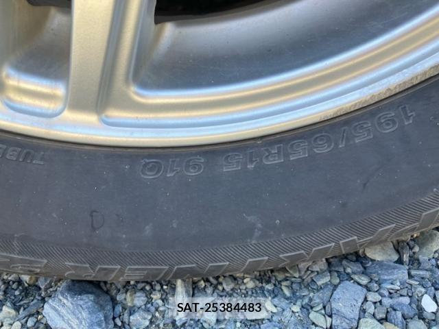 Toyota PRIUS 2011-06 6911476-7