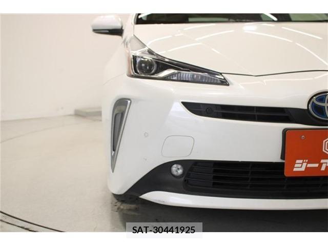 Toyota PRIUS 2019-03 6911281-16