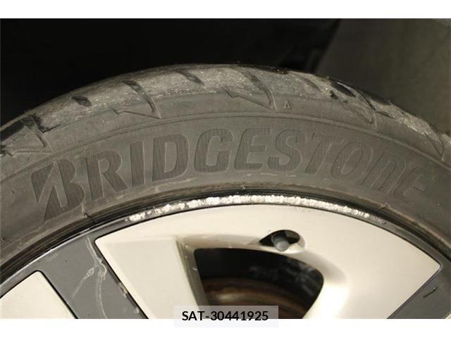Toyota PRIUS 2019-03 6911281-26
