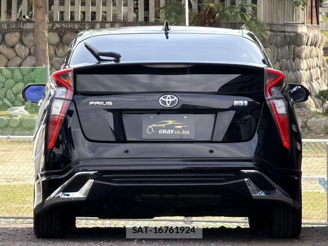Toyota PRIUS 2016-05 6911289-4