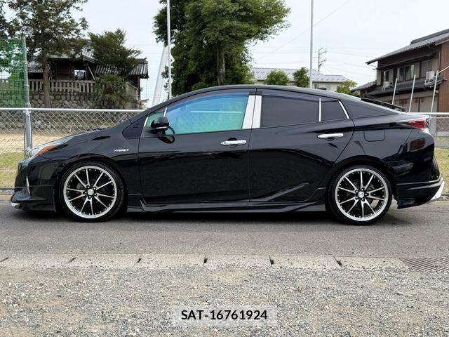 Toyota PRIUS 2016-05 6911289-5