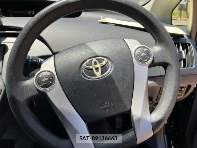 Toyota PRIUS 2011-10 6911406-10