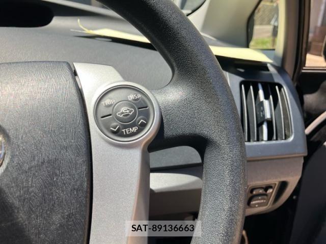 Toyota PRIUS 2011-10 6911406-12