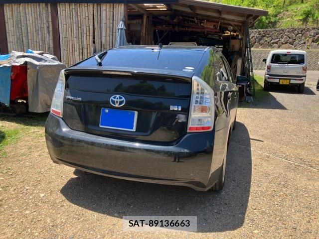 Toyota PRIUS 2011-10 6911406-5