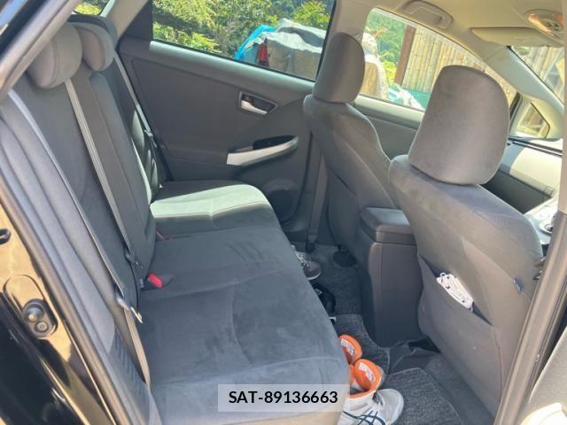 Toyota PRIUS 2011-10 6911406-6