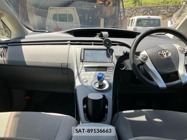 Toyota PRIUS 2011-10 6911406-7