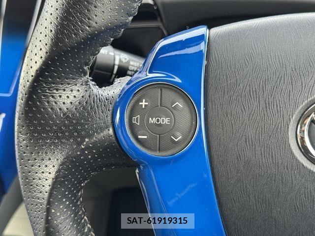 Toyota PRIUS 2013-05 6911334-14