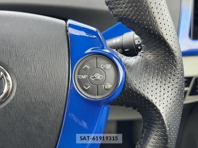 Toyota PRIUS 2013-05 6911334-15