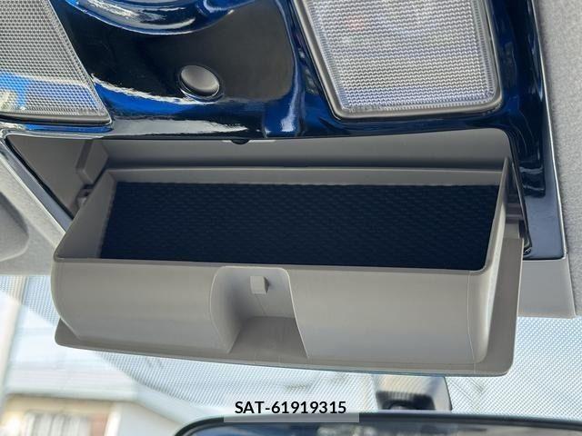 Toyota PRIUS 2013-05 6911334-28