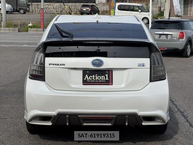 Toyota PRIUS 2013-05 6911334-4
