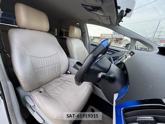 Toyota PRIUS 2013-05 6911334-8