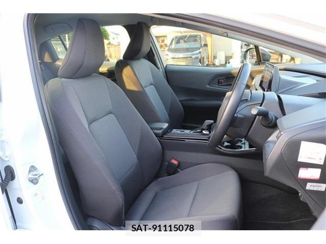 Toyota PRIUS 2023-03 6911220-14