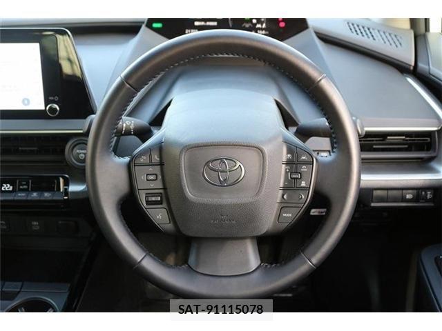 Toyota PRIUS 2023-03 6911220-17