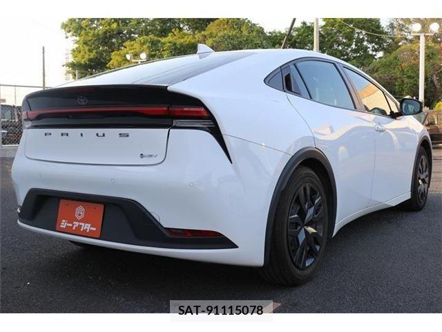 Toyota PRIUS 2023-03 6911220-21