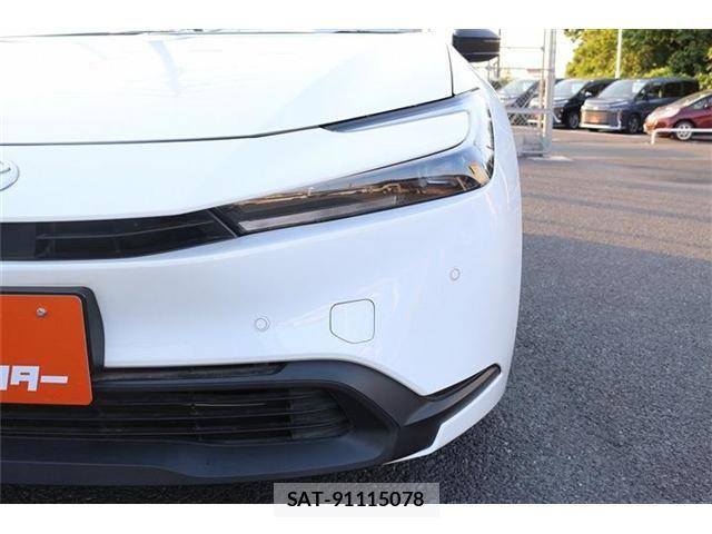 Toyota PRIUS 2023-03 6911220-26
