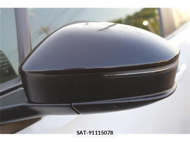 Toyota PRIUS 2023-03 6911220-28