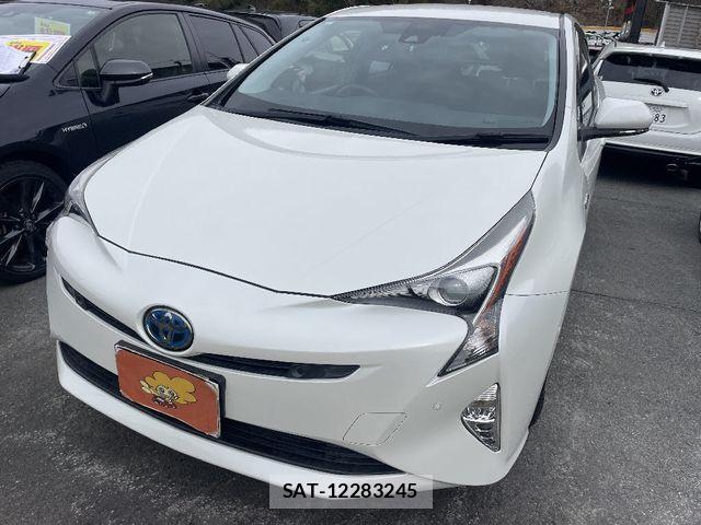 Toyota PRIUS 2017-03 6911258-1