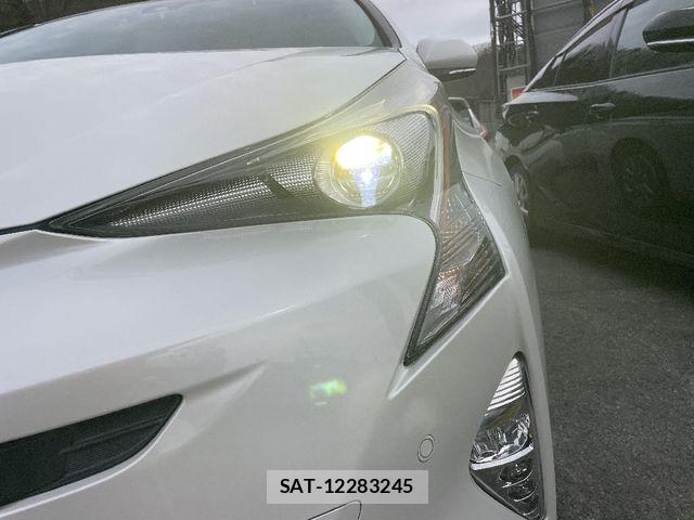 Toyota PRIUS 2017-03 6911258-22